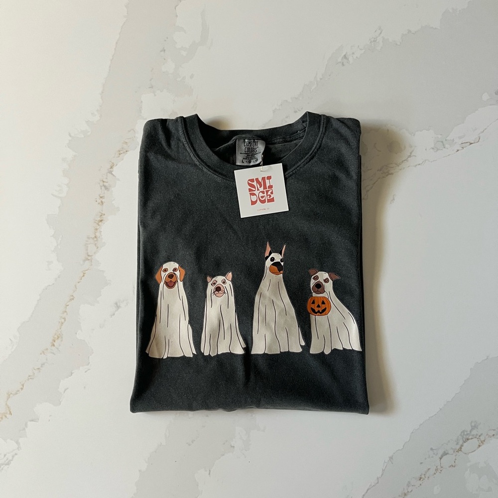 Halloween Dog’s Graphic Tee (NWT)